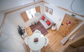 Feel Alfama Apartment